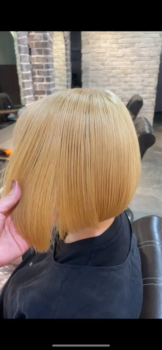 ミディアム カラー ブリーチ 抜きっぱなしブロンド ブロンド 艶カラー/インナー /グラデ/大西小百合のヘアスタイル
