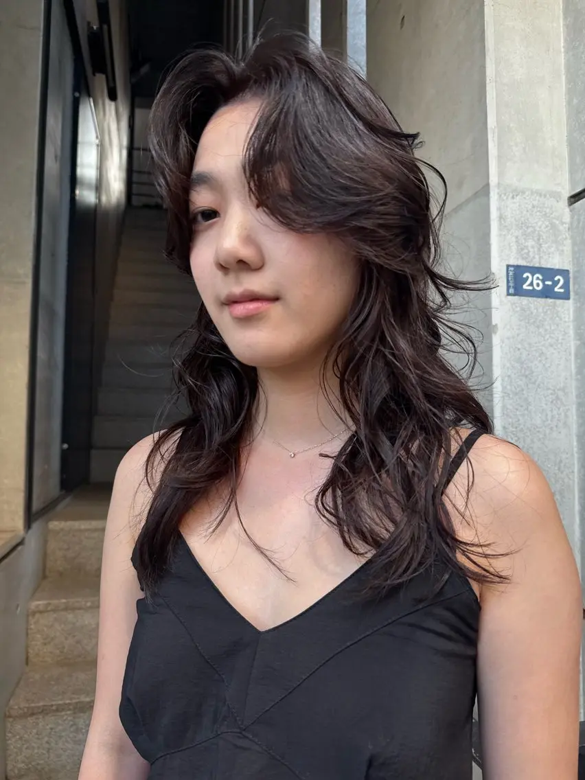ロング ロングレイヤー アッシュ アッシュブラウン ラベンダーベージュ ボブ カット ヘアカラー レイヤーカット\ウル フ　chinatsuのヘアスタイル
