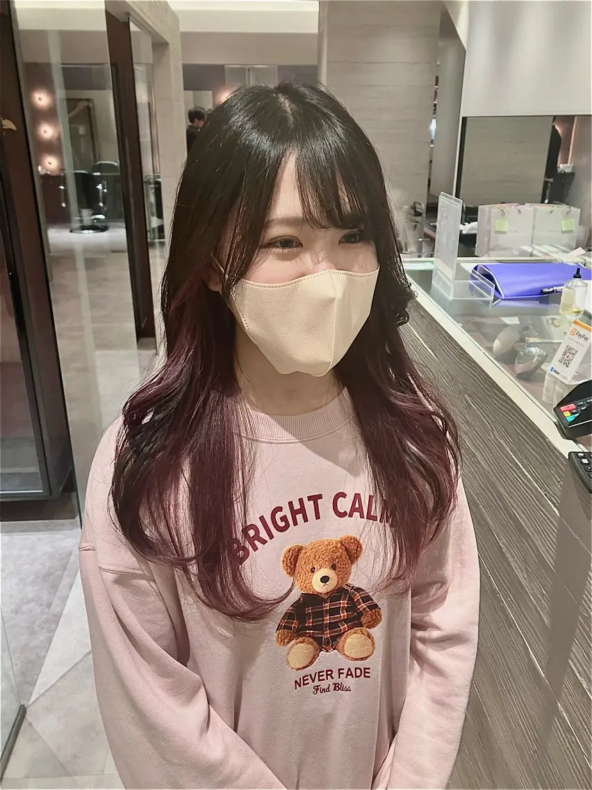 ロング カラー グレージュ ピンクカラー ピンクパープル パープルカラー サキ🤍ハイトーン 🪩レイヤーカットのヘアスタイル