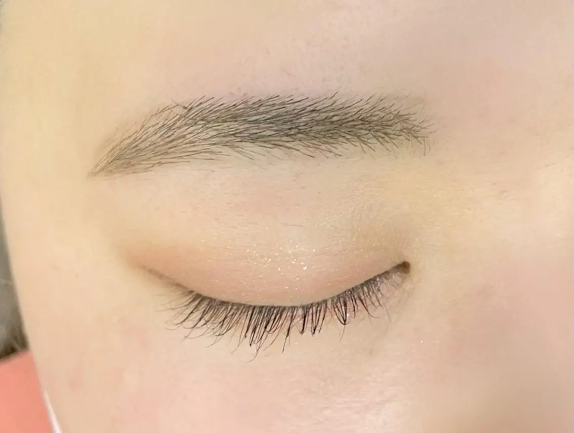 アイブロウ 眉毛ワックス脱毛 木藤 みれのマツエク・マツパデザイン