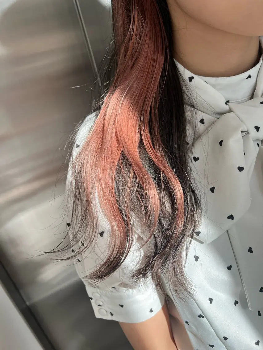ロング カラー ベージュカラー ピンクカラー ピンクベージュ カット ヘアカラー トリートメント 赤みゼロ/透明感 カラー🌿KANTAのヘアスタイル