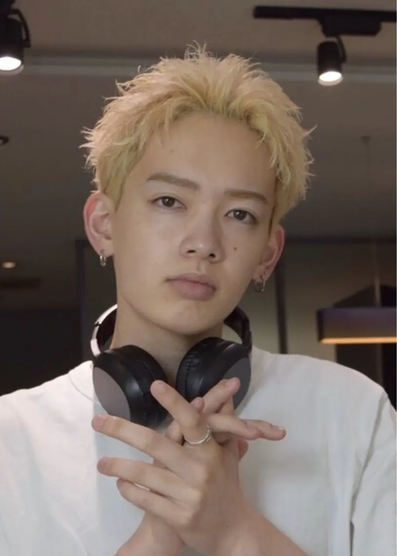ショート カラー ブリーチ 抜きっぱなしブロンド 透明感カラー ハイトーンカラー ヘアカラー fifth /あつきのヘアスタイル