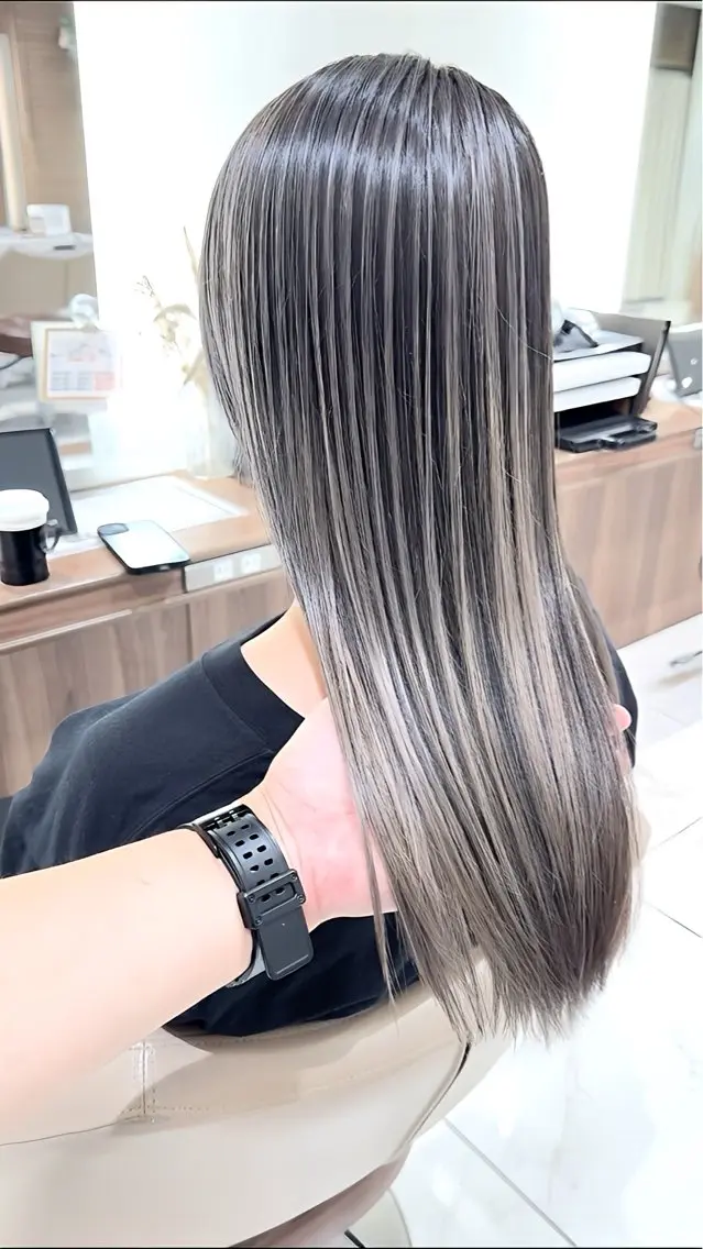 ロング カラー バレイヤージュ 髪質改善 レイヤーカット カット ヘアカラー トリートメント 山崎俊輔/髪質改善 /バレイヤージュのヘアスタイル