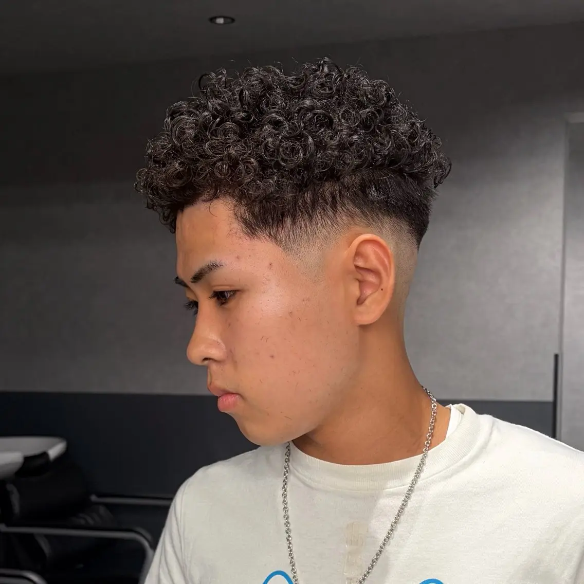 パーマ メンズ フェードカット メンズパーマ カット パーマ 志村 シュンスケのヘアスタイル