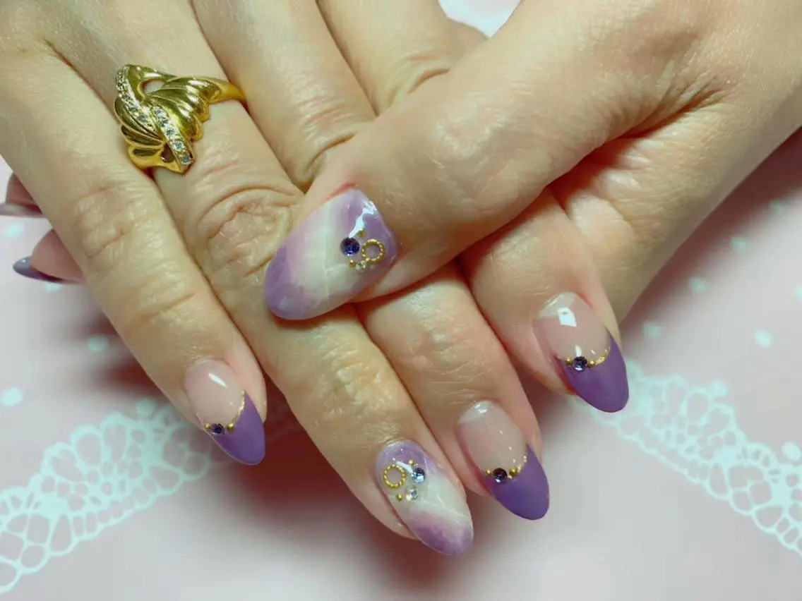 ネイル ネイルサロンエクラ 🫧Shizukaのネイルデザイン