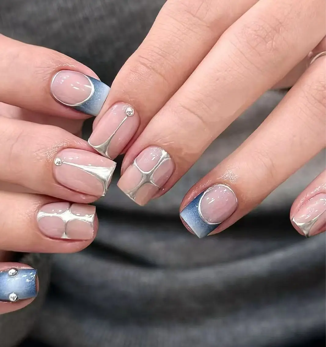 ネイル オーロラネイル フラワーネイル フットネイル フレンチネイル ジェルネイル ハンドネイル BabyYouMi nailのネイルデザイン
