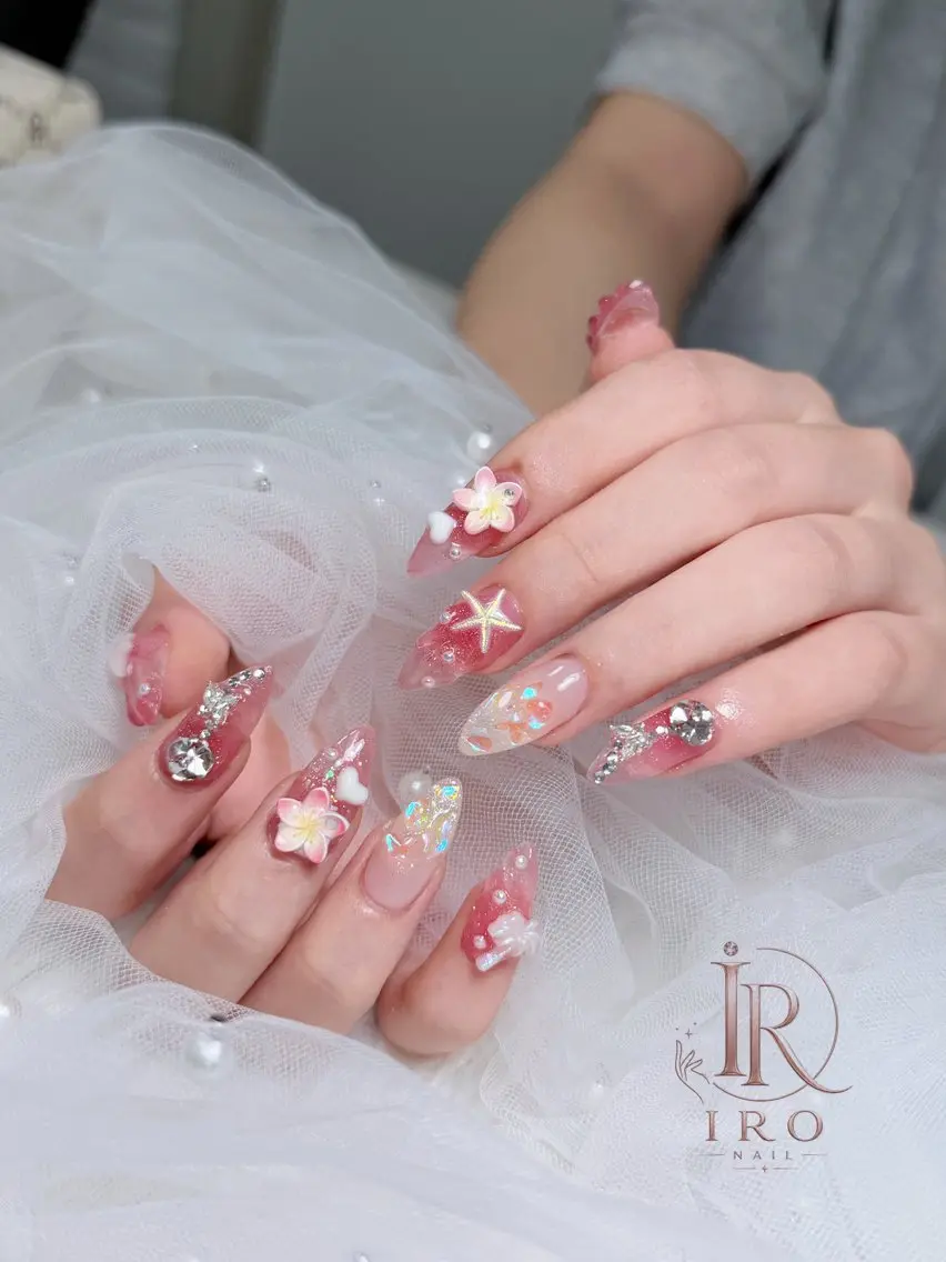 ネイル ハンドネイル IRO Nail Studioのネイルデザイン