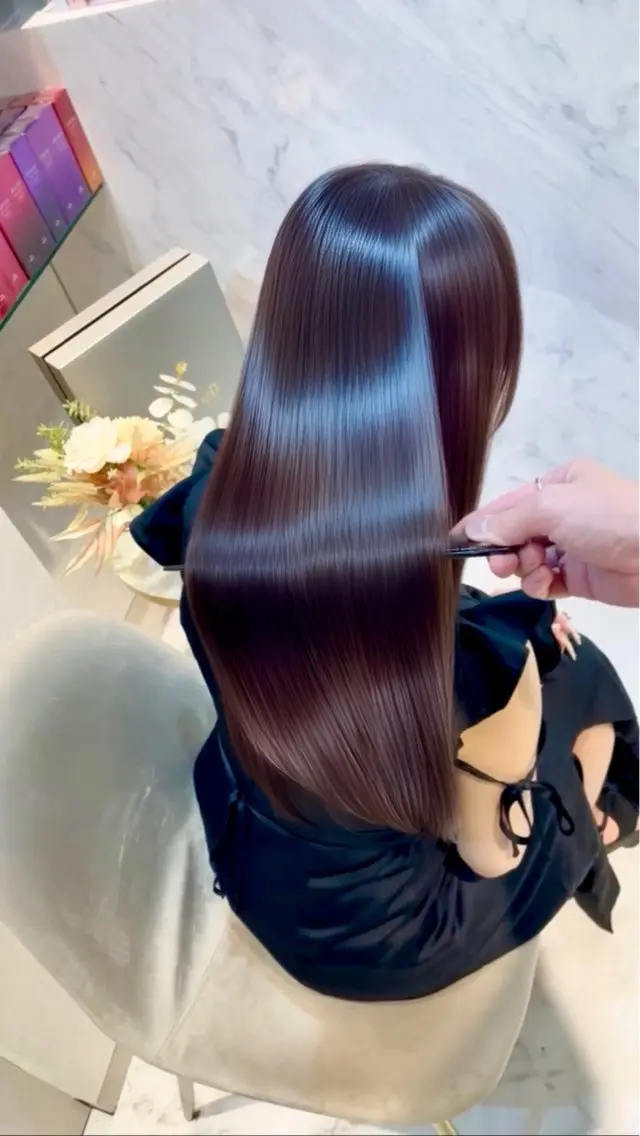 ロング カット 縮毛矯正 トリートメント 高級髪質改善/透明感 艶カラー 瀧本侑輝のヘアスタイル
