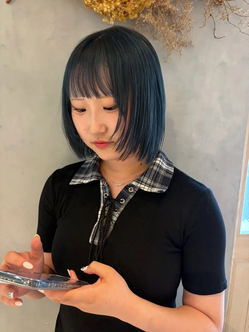 ショート ヘアカラー ROCCO アイナ/ レイヤー透明感カラーのヘアスタイル