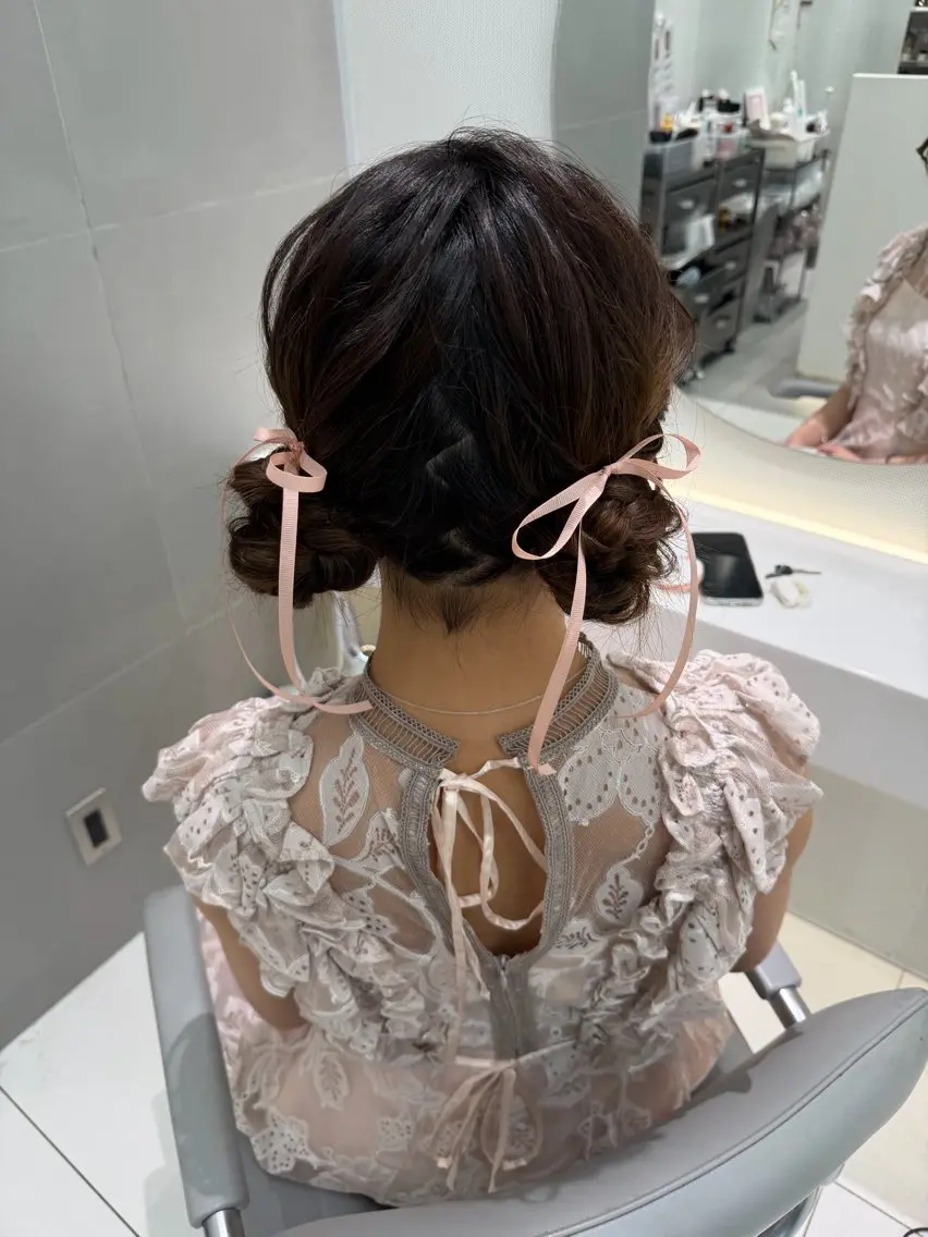 ヘアアレンジ お団子ヘア 結婚式・ブライダル ヘアセット ヘアセット🎀耳つぼ 👂💎MONAMIのヘアスタイル