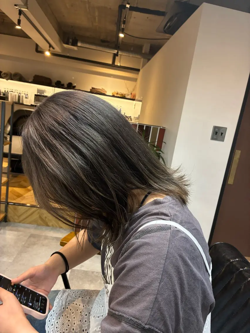 カラー 渡邉 峻弥のヘアスタイル