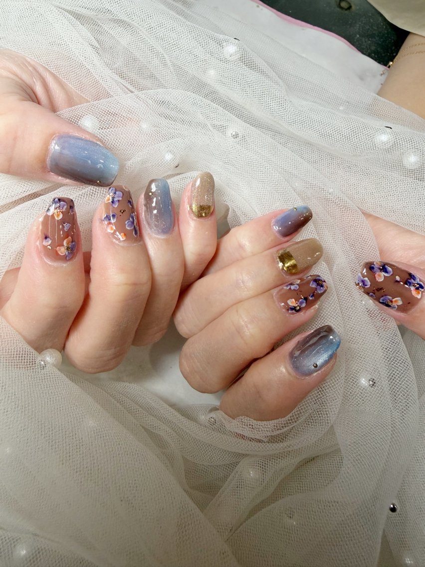 ネイル アートネイル フラワーネイル 持ち込み ハンドネイル YUN 💅のネイルデザイン