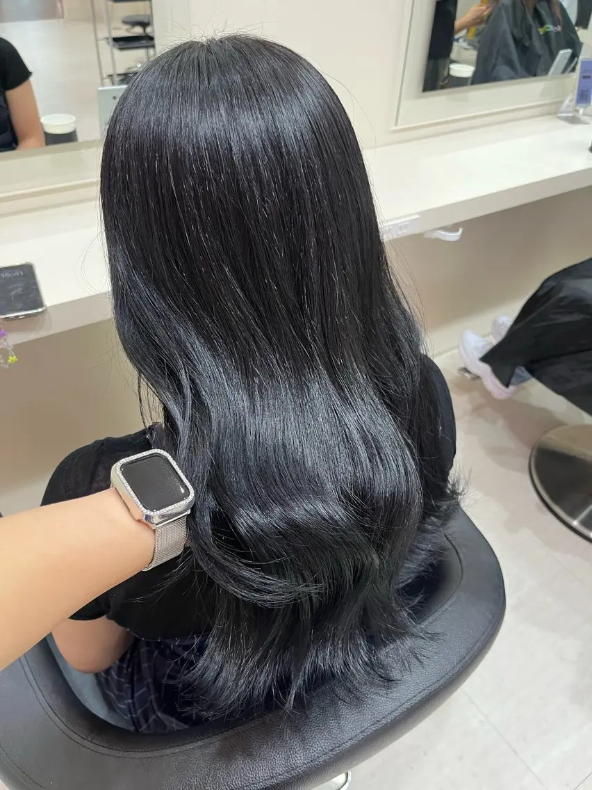 セミロング カラー ヘアアレンジ 韓国レイヤー&ピンク 艶髪🩶maikoのヘアスタイル