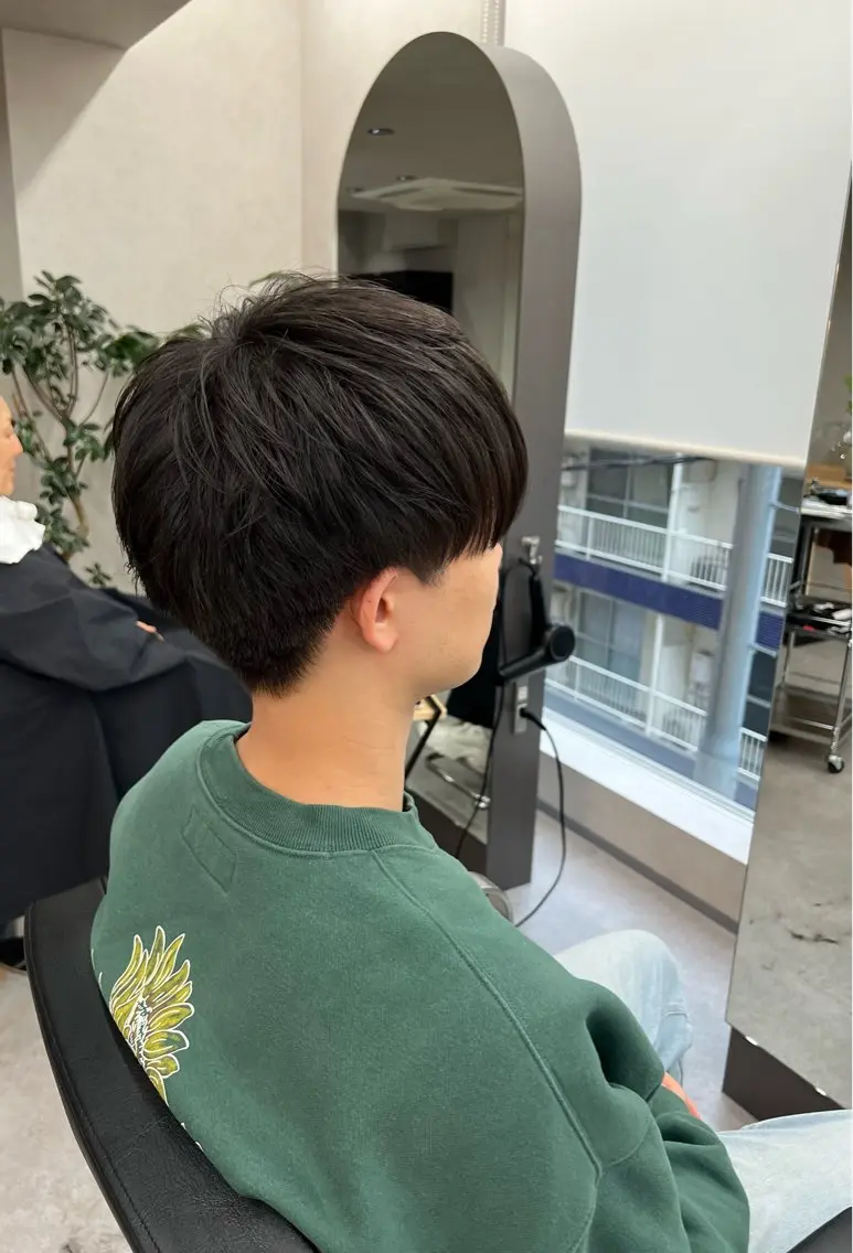 メンズ マッシュ 刈り上げ カット 艶ボブ🤎ボブパーマ 透明感カラー\メンズのヘアスタイル