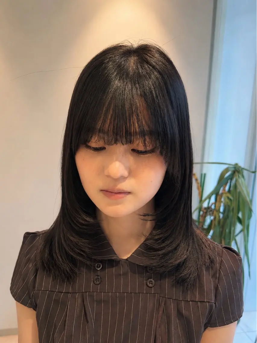 ミディアム ミディアムレイヤー レイヤーカット 小顔カット カット ヘアカラー トリートメント 𝘀𝗮𝗲 ⑅*/ 艶髪/ショートボブのヘアスタイル