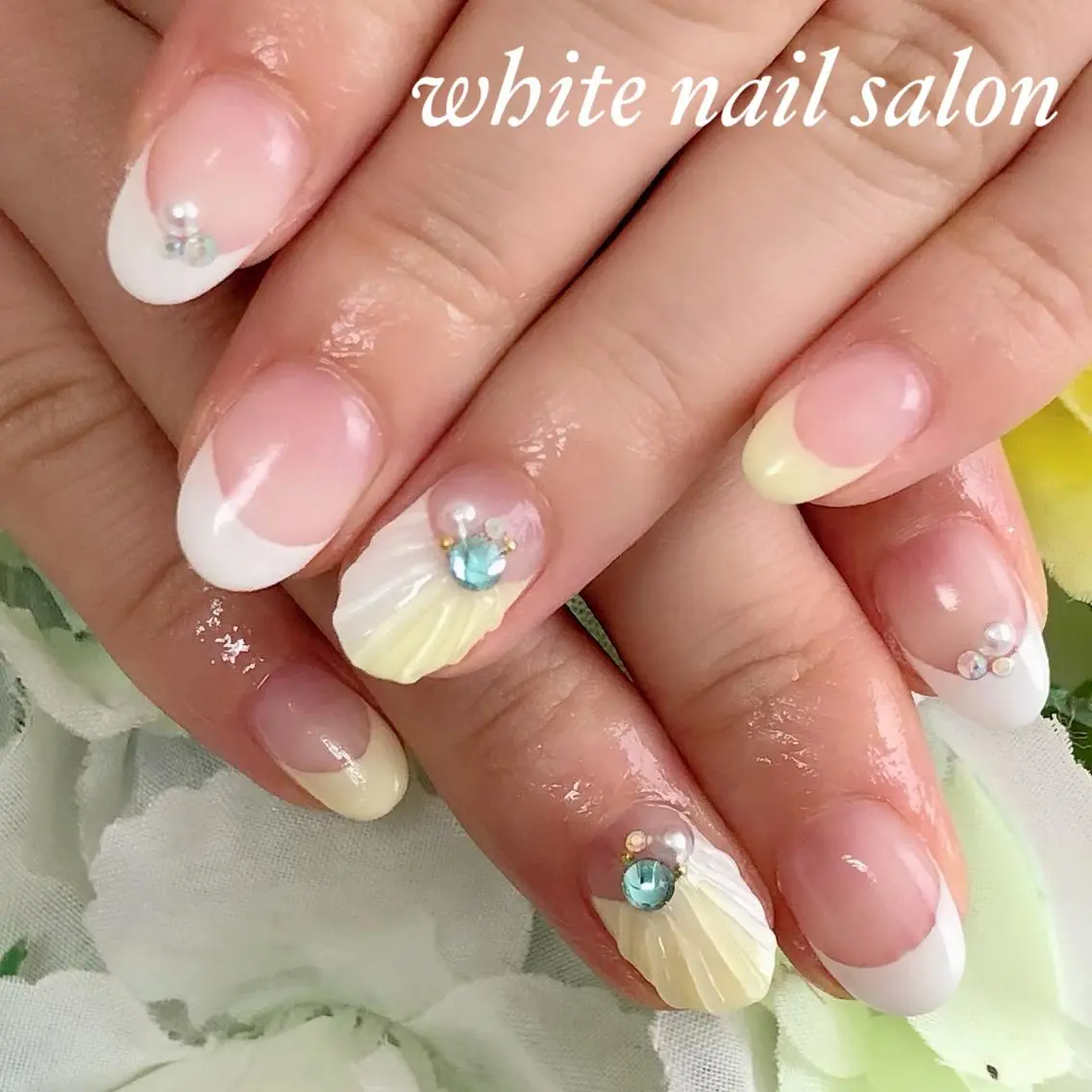 ネイル アートネイル フレンチネイル ジェルネイル ハードジェル 持ち込み ハンドネイル white nail salonのネイルデザイン
