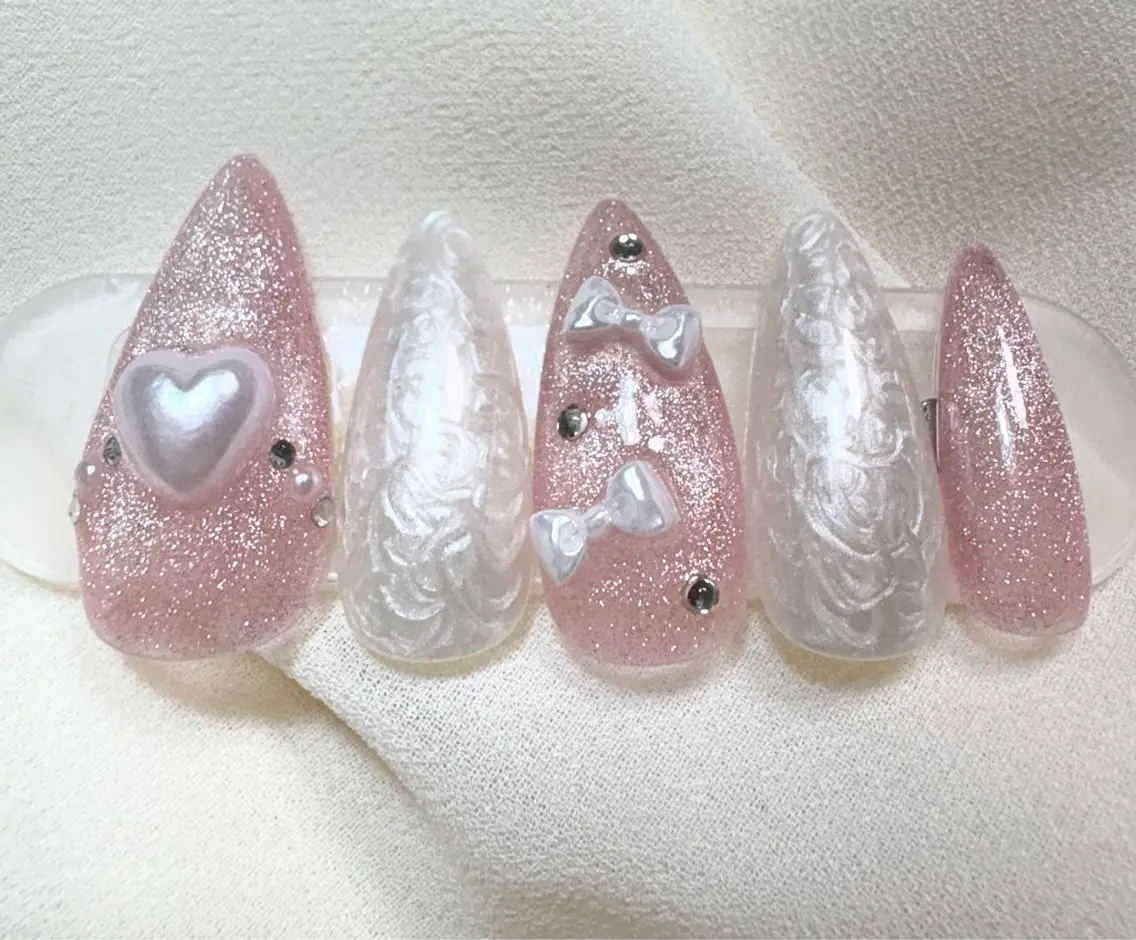 ネイル キラキラネイル 韓国ネイル リボン ハンドネイル ✨韓国✨nail salonLumieのネイルデザイン