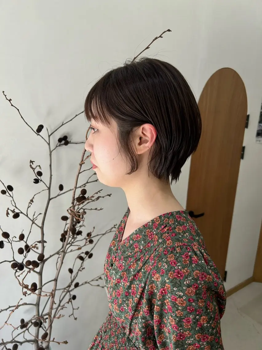 ショート ショートヘア なつめ🐶ショート ベージュカラーのヘアスタイル