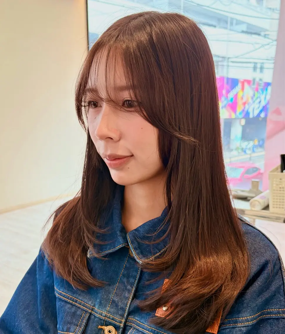 セミロング カット 片瀬 結のヘアスタイル