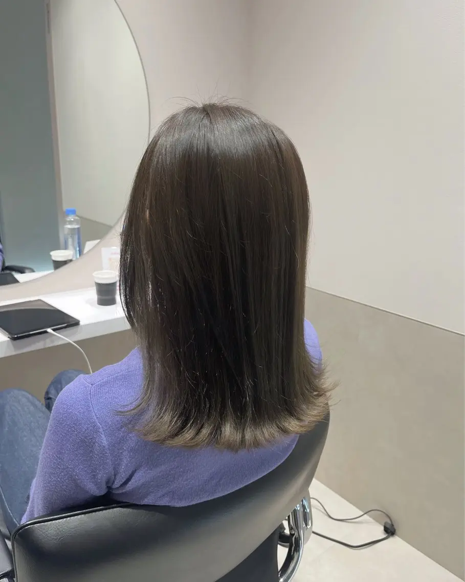 ミディアム カラー グレージュ 🫧こおりやま なつみ🫧のヘアスタイル