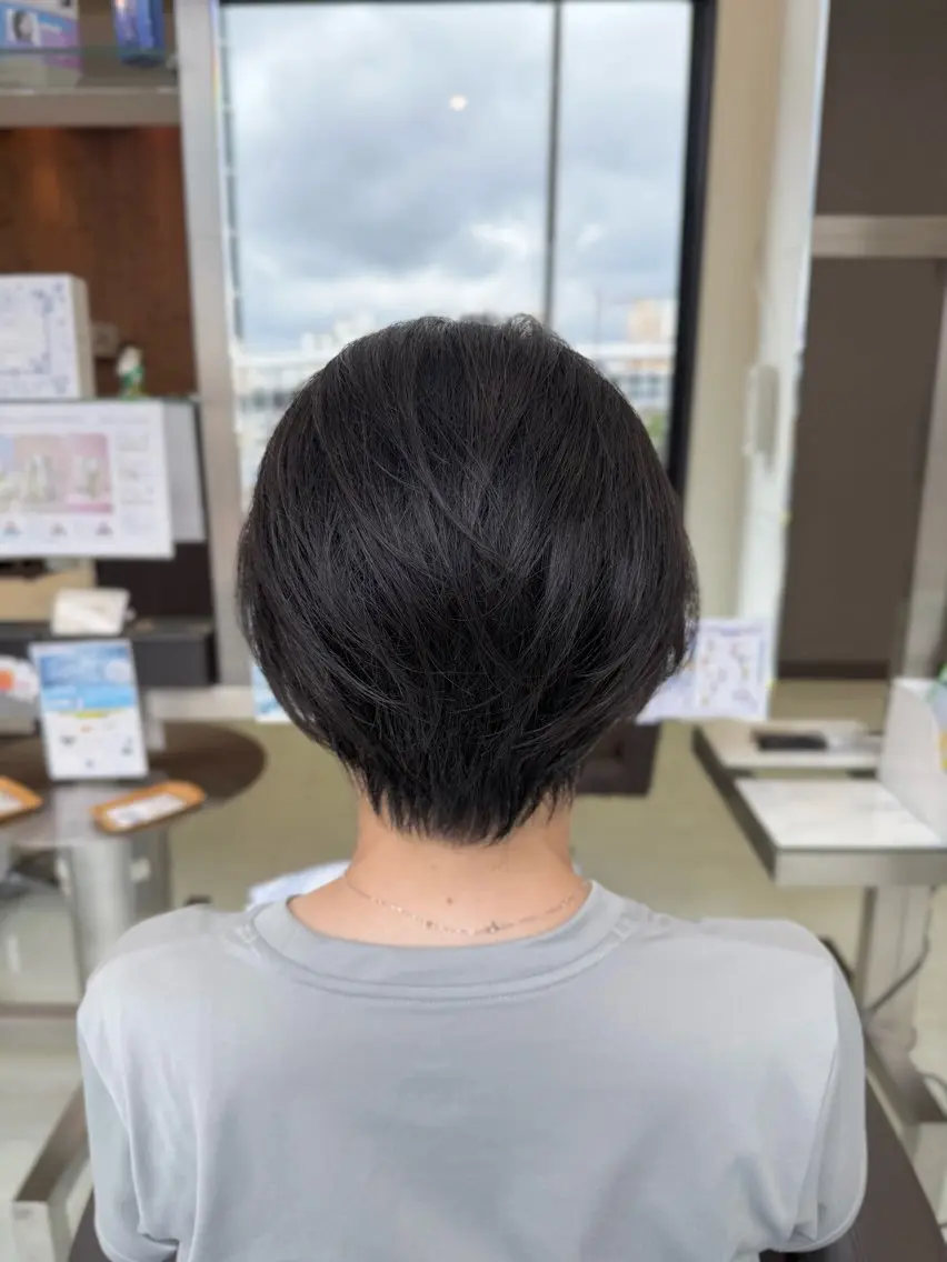 ショート カット ヘアカラー トリートメント 新井優馬｜絶壁解消 ショート・ボブのヘアスタイル