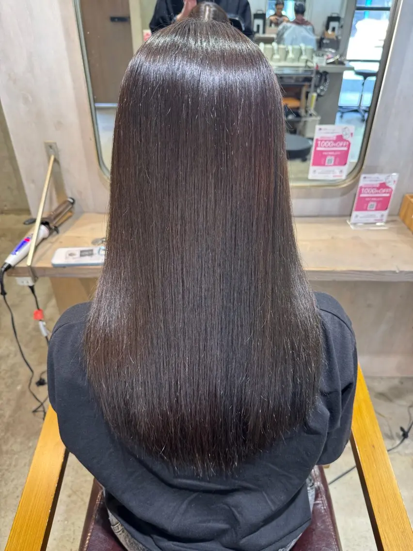 ロング 🌟美髪縮毛矯正🌟 吉田冴一のヘアスタイル