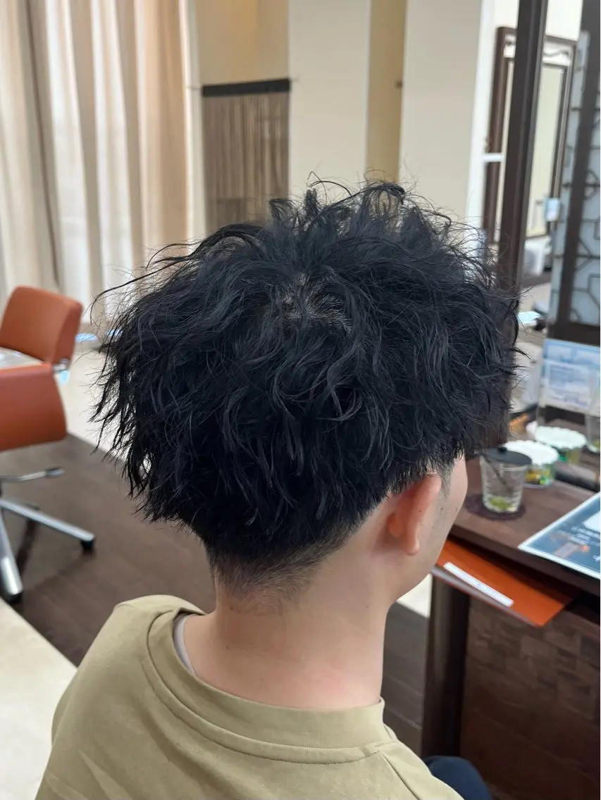 ショート パーマ メンズ メンズパーマ ツイストスパイラルパーマ スパイラルパーマ 🧊メンズ特化🧊 高木航希のヘアスタイル