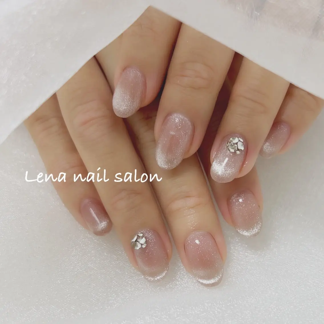 ネイル フレンチネイル ジェルネイル パラジェル ブライダルネイル ハンドネイル 自爪育成ネイルケア Lena  nailのネイルデザイン