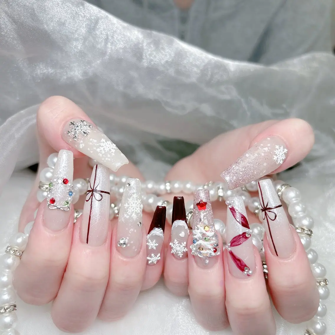 ネイル 成人式 ジェルネイル ロングネイル マグネットネイル ミディアムネイル ハンドネイル MoMoA Nail ネイル長さ出し専門店のネイルデザイン