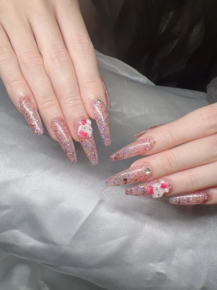ネイル 長さ出し グラデーション 卒業式 キラキラネイル マグネットネイル Lee Nailsのネイルデザイン
