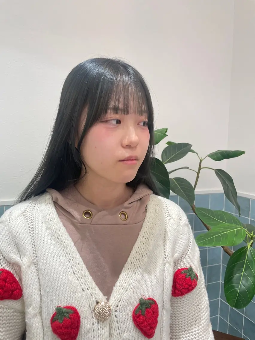 ロング 顔周りカット おくれ毛 🕊髪質改善 ストレート🕊まいのヘアスタイル