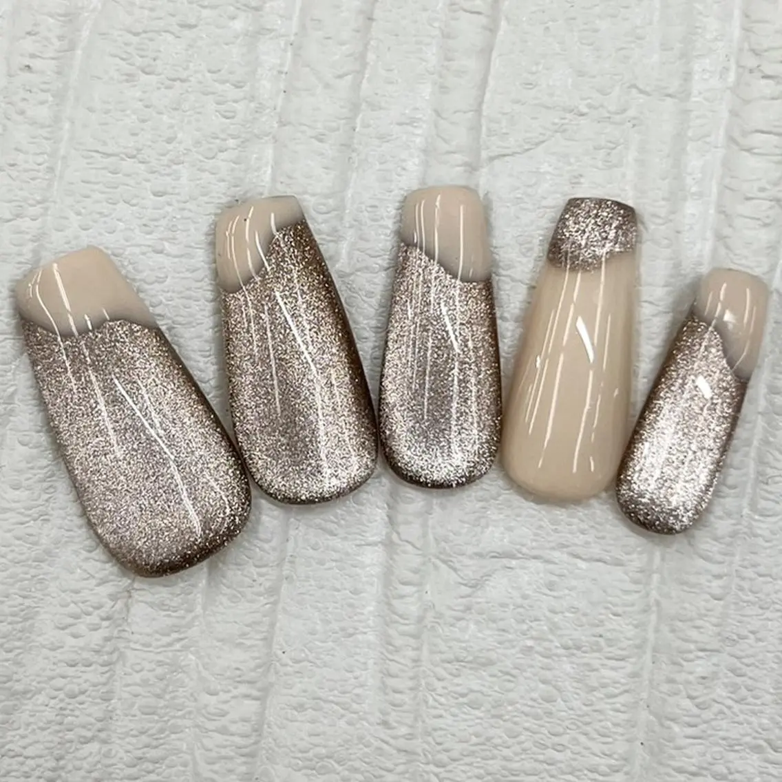 ネイル Nail salon Honey Beeのネイルデザイン