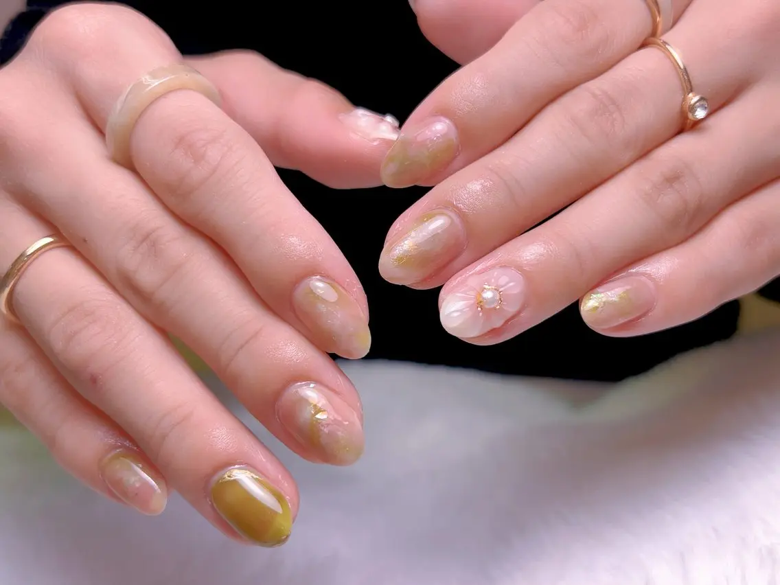 ネイル ニュアンスネイル ハンドネイル 【長さ出し】 IRIS NAILのネイルデザイン