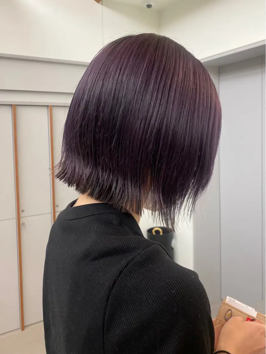 ミディアム パープルカラー ヘアカラー ‎🤍ともえ‎🤍 /レイヤーカット🧸のヘアスタイル