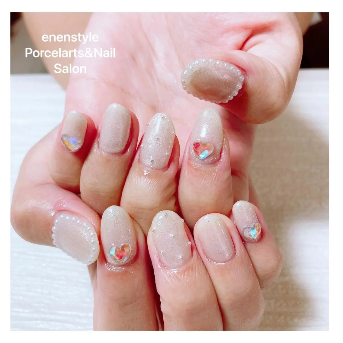 ミディアム ネイル ハンドネイル 🐾enen style 🐾のネイルデザイン