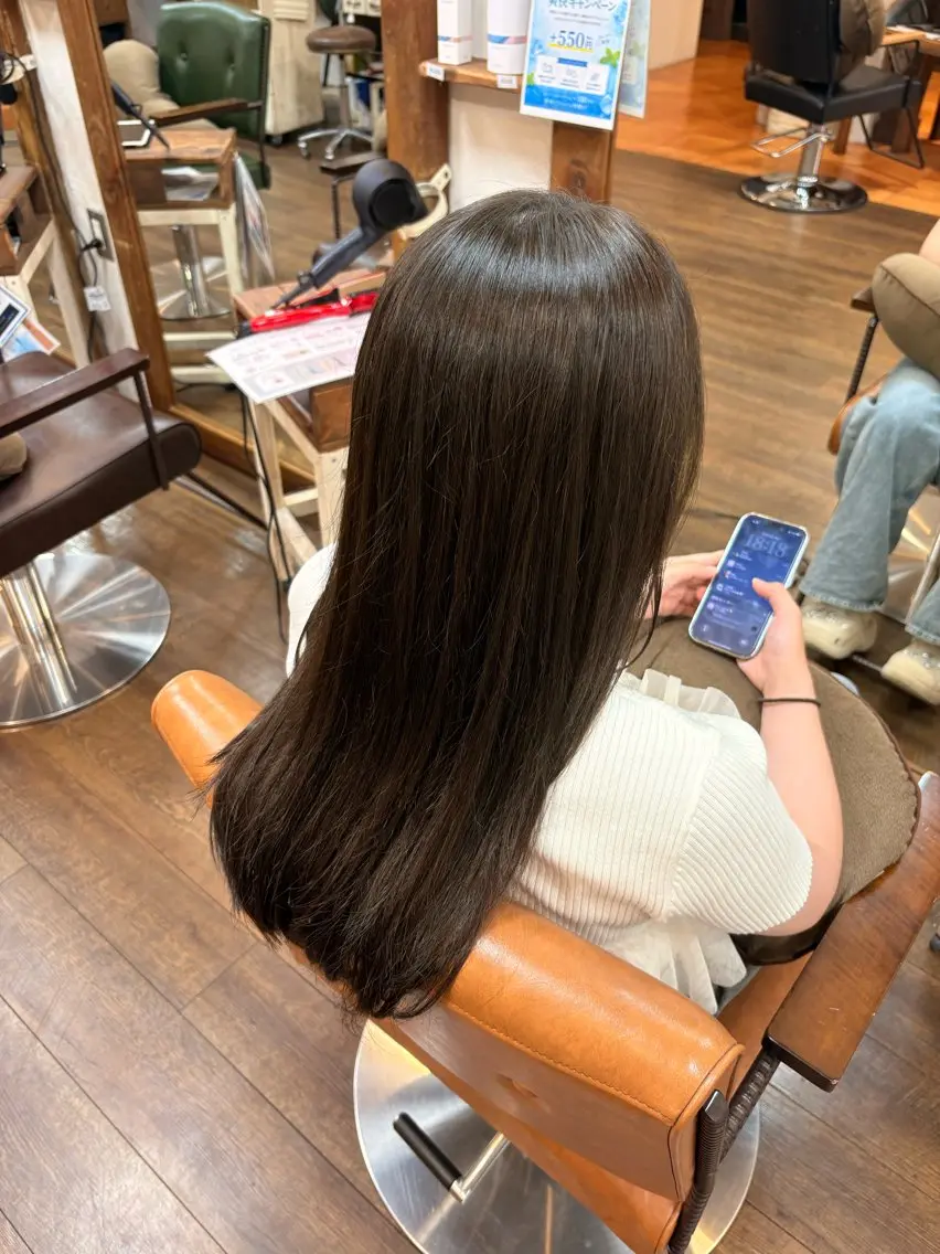 カラー ベージュカラー オリーブベージュ 三宅 デザインカラー 透明感カラー✨のヘアスタイル