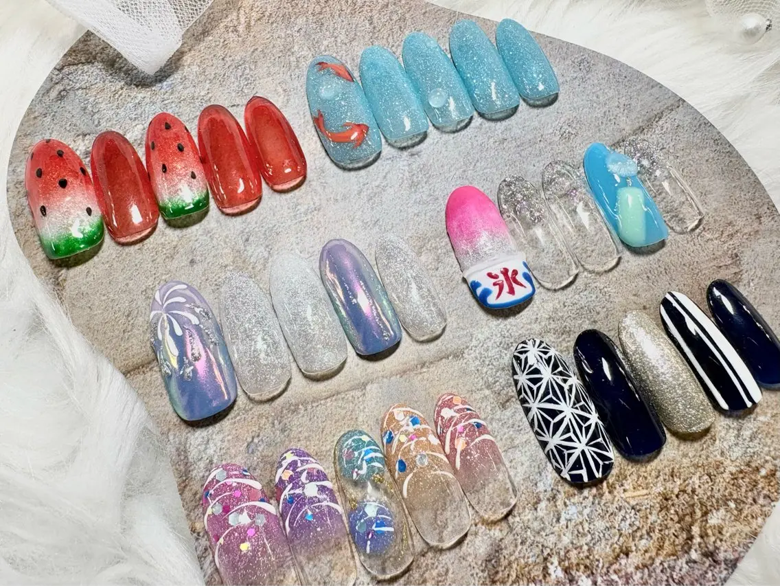 ネイル アートネイル グリスター 💅のネイルデザイン