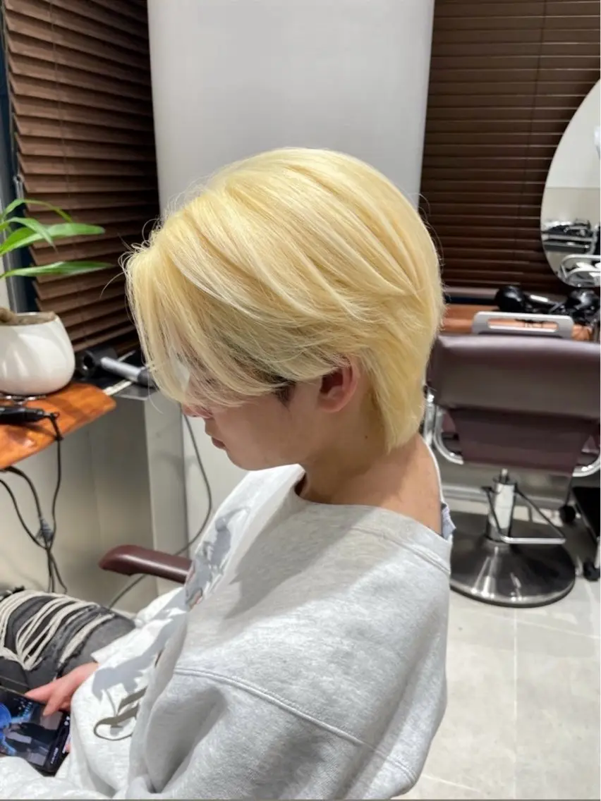 ショート カラー メンズ 高橋 駿斗のヘアスタイル