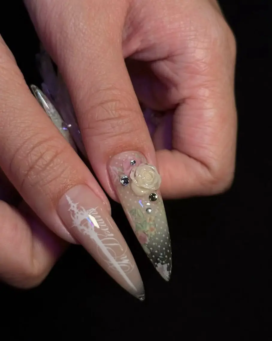 ネイル アートネイル フレンチネイル ジェルネイル キラキラネイル 韓国ネイル ハンドネイル ICE Nailsのネイルデザイン