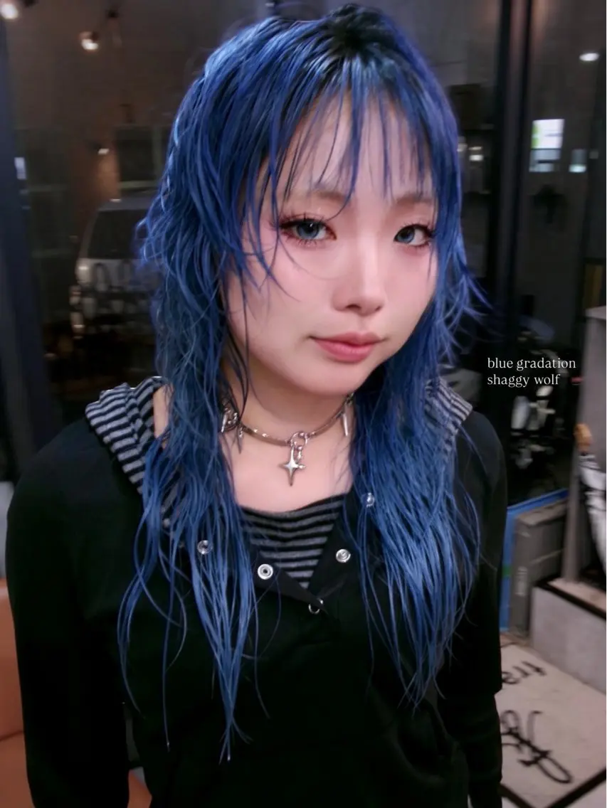 ロング カラー シャギー ウルフカット カット ヘアカラー トリートメント ura/デザイン/ ハイトーン/個性派のヘアスタイル