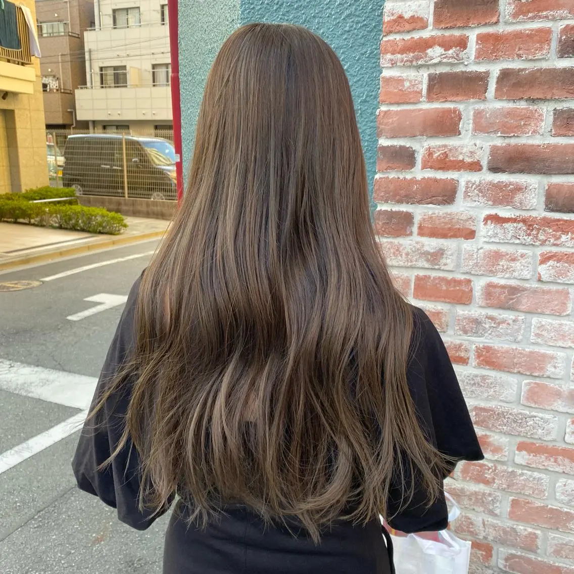 ロング カラー ブリーチ 透明感カラー ハイライトカラー ハイライト 関口 桃花🌷 暖色カラーのヘアスタイル