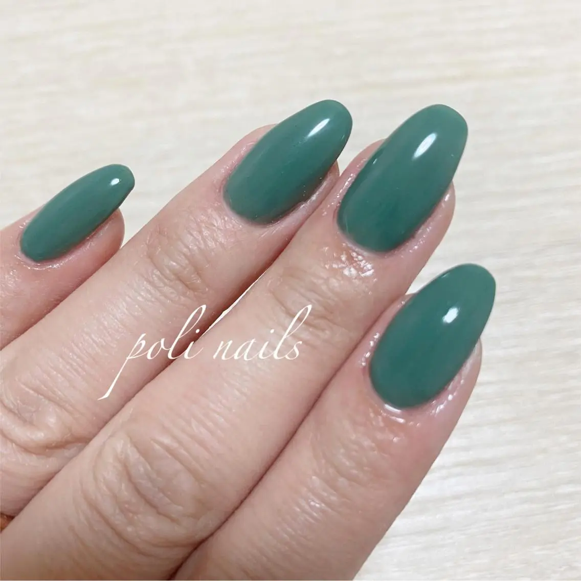 ネイル ワンカラーネイル ハンドネイル poli nailsのネイルデザイン
