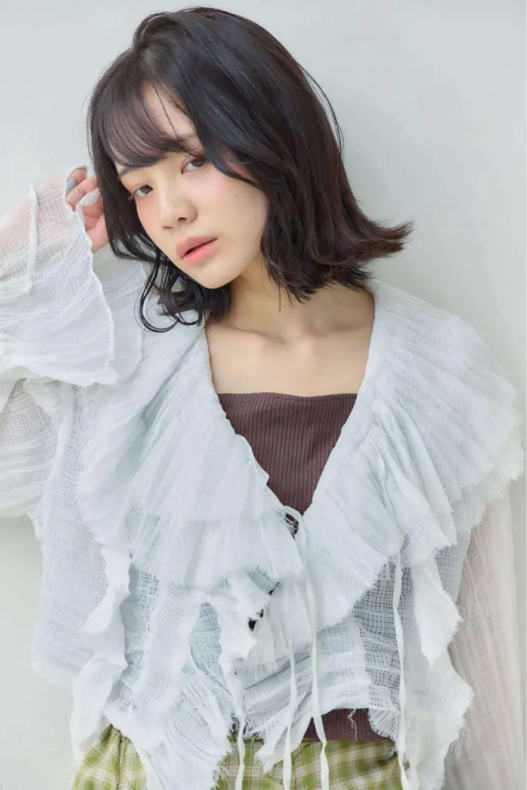 ミディアム attra アトラのヘアスタイル