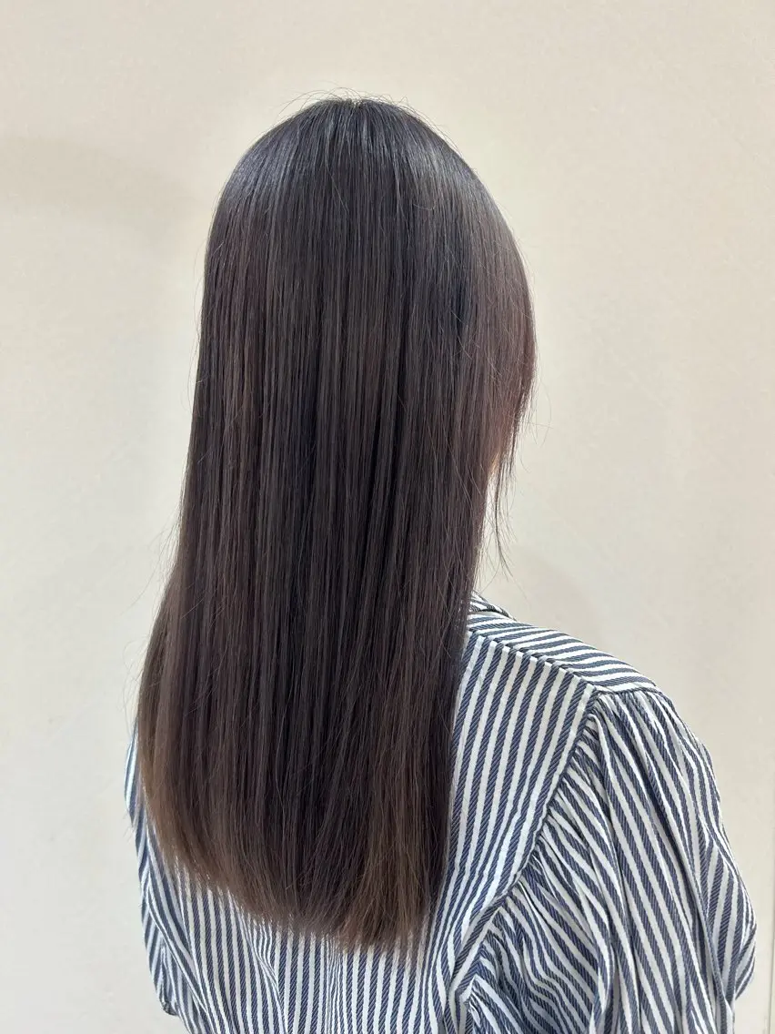 ロング カラー グレージュ ラベンダーカラー ラベンダーグレージュ ラベンダーグレー RINA/ハイトーン /レイヤー/髪質改善のヘアスタイル