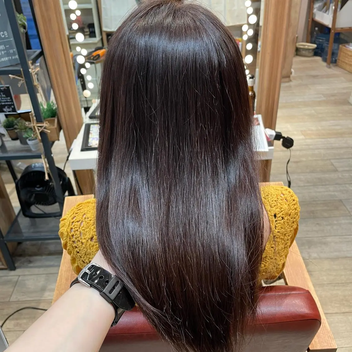 セミロング カラー ブラウンカラー ピンクカラー ピンクブラウン トリートメント なりたいを叶えます! 出口 紗依のヘアスタイル