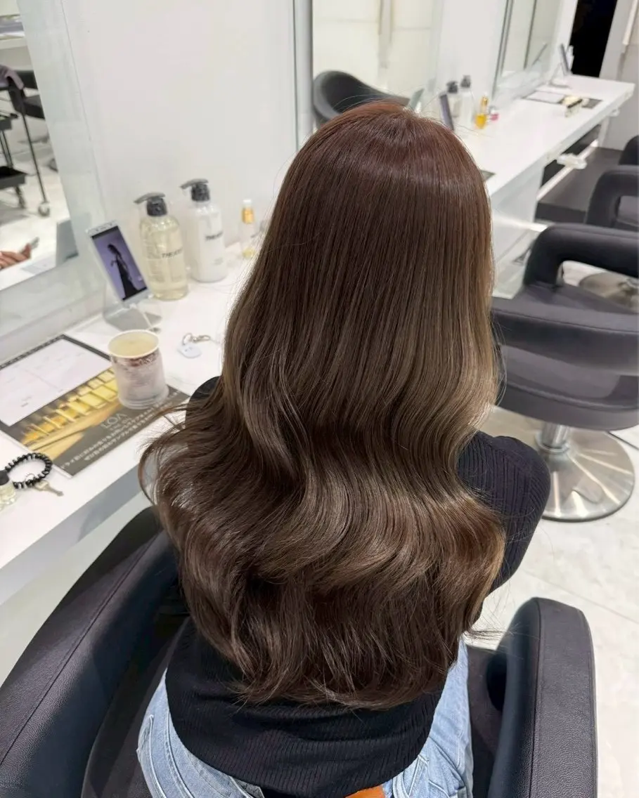 ロング カラー ヘアカラー トリートメント 佐藤 笑瑠のヘアスタイル