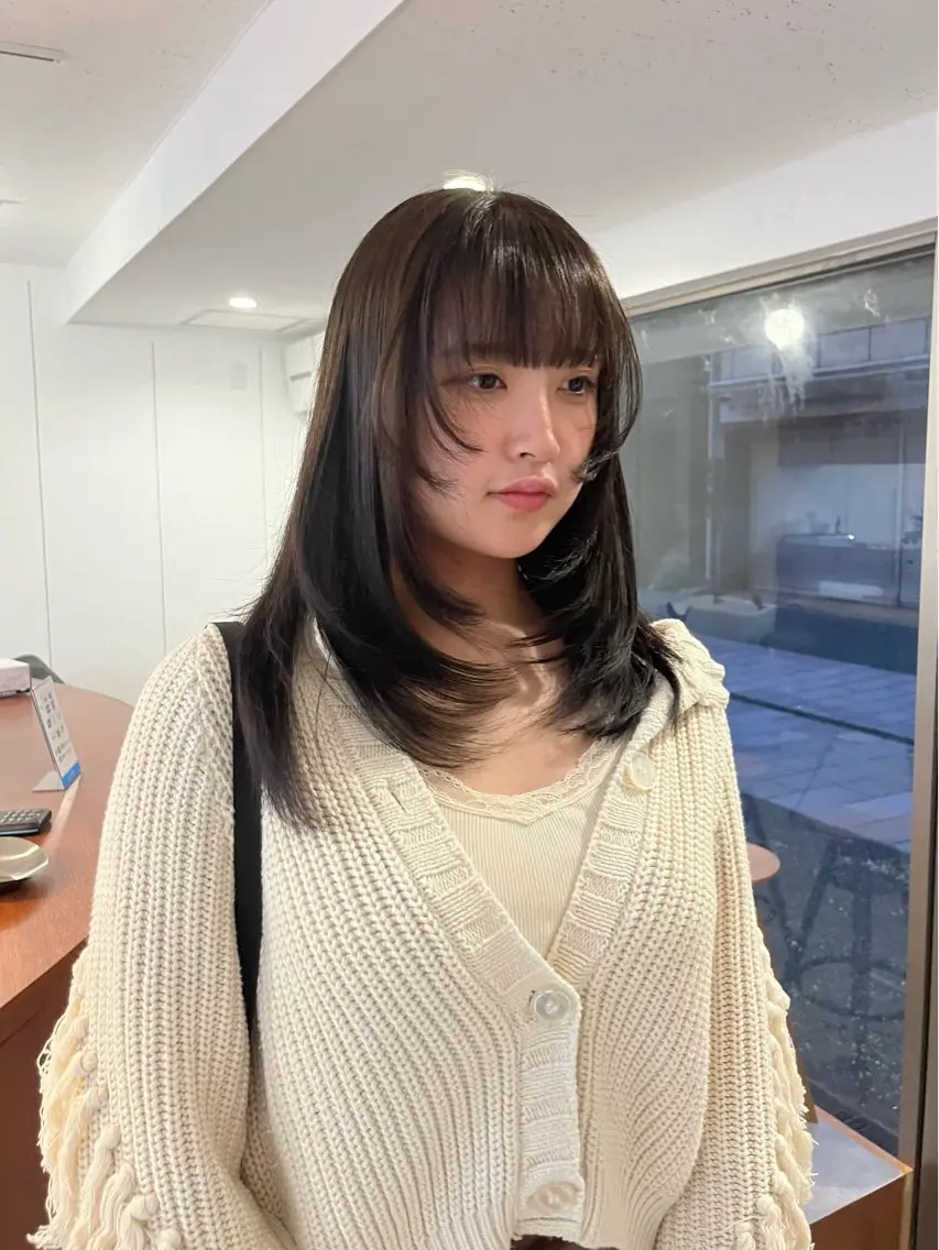 ミディアム レイヤーカット ワンホンレイヤー 🟣niw SHUNNA🟣のヘアスタイル