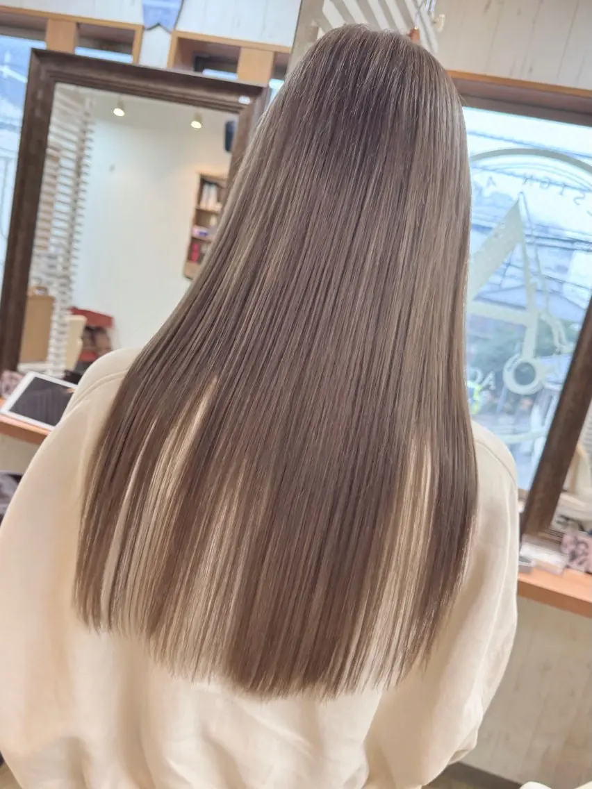 カラー ンジハ えみのヘアスタイル