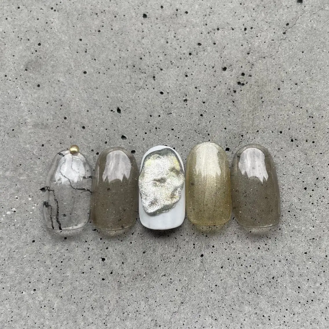 ネイル カジュアル マグネットネイル ニュアンスネイル ぷっくりネイル ハンドネイル ハンドケア lylynail YUUKAのネイルデザイン