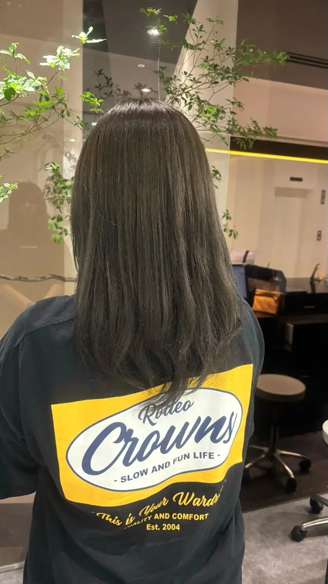 ミディアム 透明感カラー🫧×癒 しスパ鈴木思音のヘアスタイル
